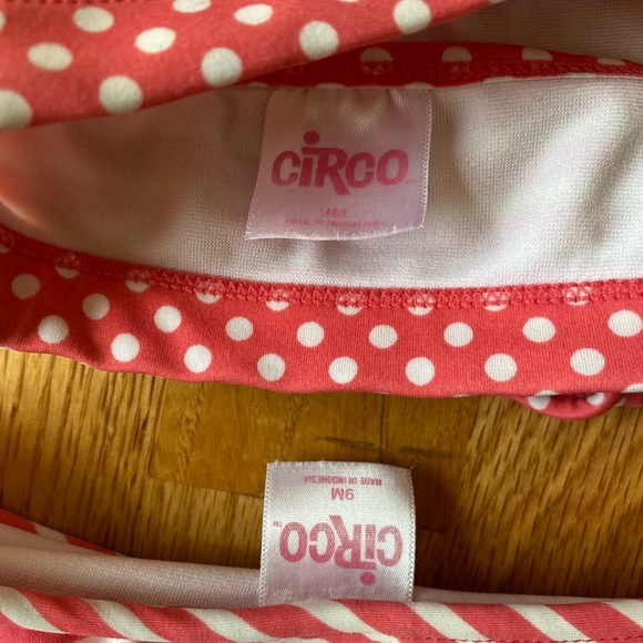 Swimsuit - Picture 7 of 8